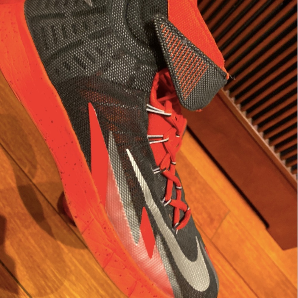 nike high tops basketball shoes